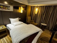 -南京双门楼宾馆(盐仓桥地铁站阅江楼店)