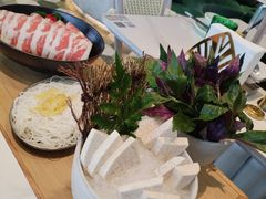 -椰子不语 椰子鸡火锅(淮海店)