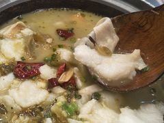 -周鱼小馆石锅酸菜鱼(活力汇店)