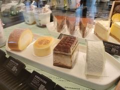 -星巴克臻选(上海合生汇1F店)