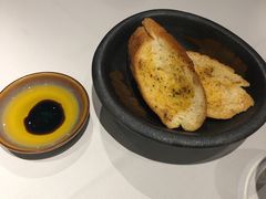 餐前面包-Erman岩烧牛排(虹桥南丰城店)