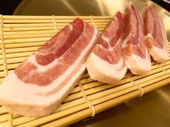 -臻牛烤肉
