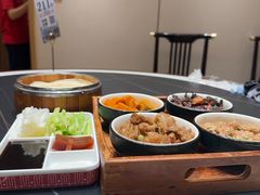 -梅利汴京烤鸭•开封豫菜地标店(东司门店)
