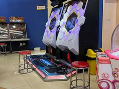 -爱玩嘉年华(龙湖曲江天街店)