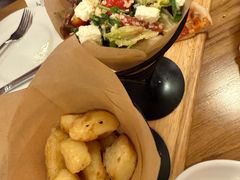 -城市大道红炉披萨烘焙坊