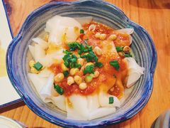 -野山舂·贵州现舂酸汤火锅(鸿通城店)