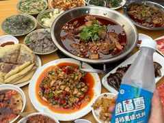 -大众跷脚牛肉馆·非遗传承单位(峨眉山店)