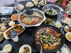 -周良天山牛杂城(天山路总店)