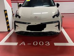 -奥特莱斯停车场