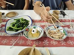 -刘姐啤酒鱼民族演艺餐厅(西街总店)