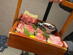 -山川小町·极番烧肉(新地假日广场店)
