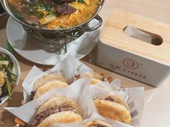 -闫家驴肉老店(华电一校店)