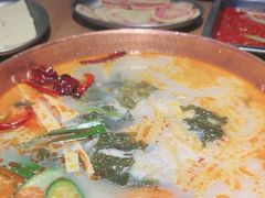 -洱火云南酸菜牛肉火锅(石景山当代商城店)