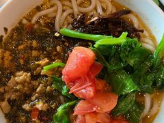 油鸡米线-半山腰·云南菜(侨福芳草地店)