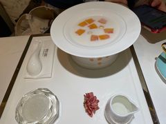 -燕庭·纯燕窝·甜品下午茶(南京西路店)