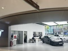-TESLA 特斯拉(广州天环广场体验店)