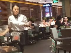 张路畅小姐姐-海底捞火锅(崇文门新世界百货店)