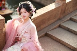 -一揽芳华汉服旗袍体验馆(拙政园店)