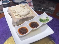 -95号酱骨·一块豆腐(展春园西路店)