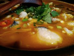 -东家小院金汤酸菜鱼(南阳路店)