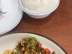 -湖南人家湘菜馆(镇江路店)