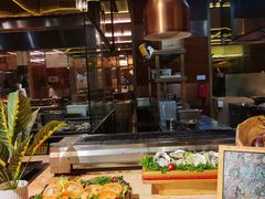 -大中华希尔顿酒店-念自助餐·嗨啤·小龙虾