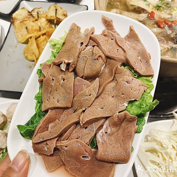 冬令进补吃什么?那肯定少不了羊肉锅