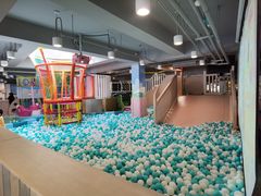 -布鲁豪斯亲子欢乐家庭餐厅