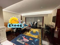 -深圳富苑皇冠假日套房酒店