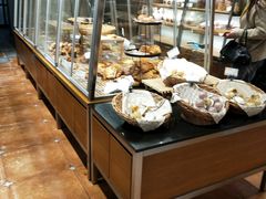 面包甜点陈列柜-苹果花园(乳山路店)