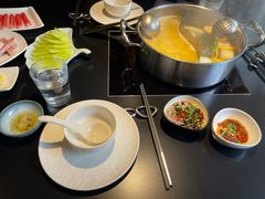 -鲜入唯煮·港式海鲜牛肉火锅(金宝街店)