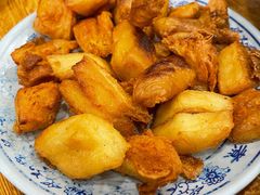 老北京炸咯吱-门框胡同百年卤煮(新街口店)