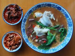 -邱芳粉店(迎宾大道旗舰店)