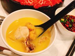 -鲜入围煮花胶鸡海鲜火锅