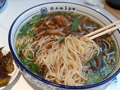 -镇南锅盖面馆(解放路店)