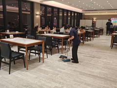 -珠海拱北口岸智选假日酒店