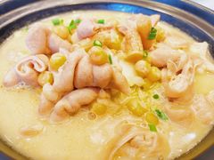 耙豌豆烧肥肠-川香楼酒家