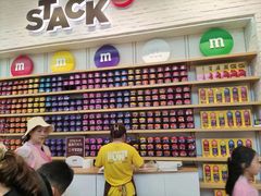 -m豆巧克力世界(上海世茂广场店)