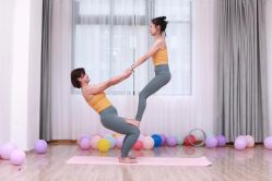 -亚太瑜伽普拉提学院