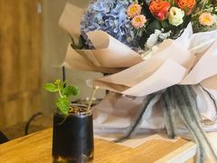 -ZING COFFEE 镜咖啡