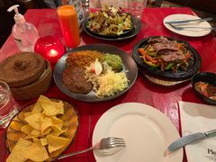 -Pistolera Mexican Cantina女枪手墨西哥餐厅(碧云路店)