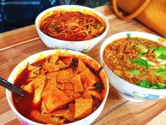 -老字号杨坡红油米线腊汁肉夹馍(东四道巷店)