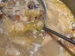 -尚尚仙·酸汤猪手·猪肚鸡火锅(华联万柳购物中心店)