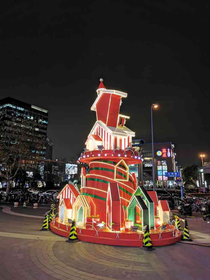 久金广场-"这家久金广场位于金桥国际广场的对面,商场.