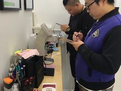 -视野联行眼镜•蔡司•依视路(温江店)