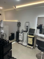 -HaLo hair studio