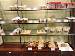 面包甜点陈列柜-德大西餐社(云南南路店)