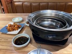 -汉城烤肉·黑金冠(华山路店)