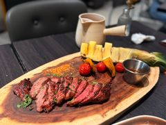 炙烤黑蒜黄油战斧牛排-卡朋西餐(宝安大仟里店)