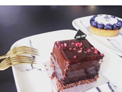 -UNI UNI(环亚凯瑟琳店)